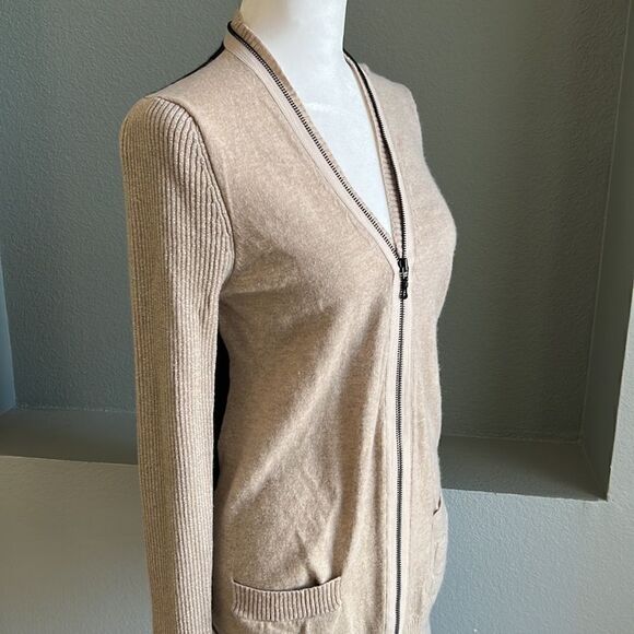 Vivienne Tam Cashmere Sweater  - Picture 2 of 6